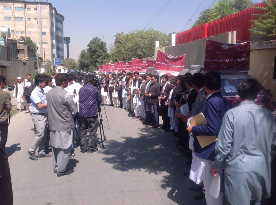Afghans’ Boycott to Pakistan Starts a Backfire
