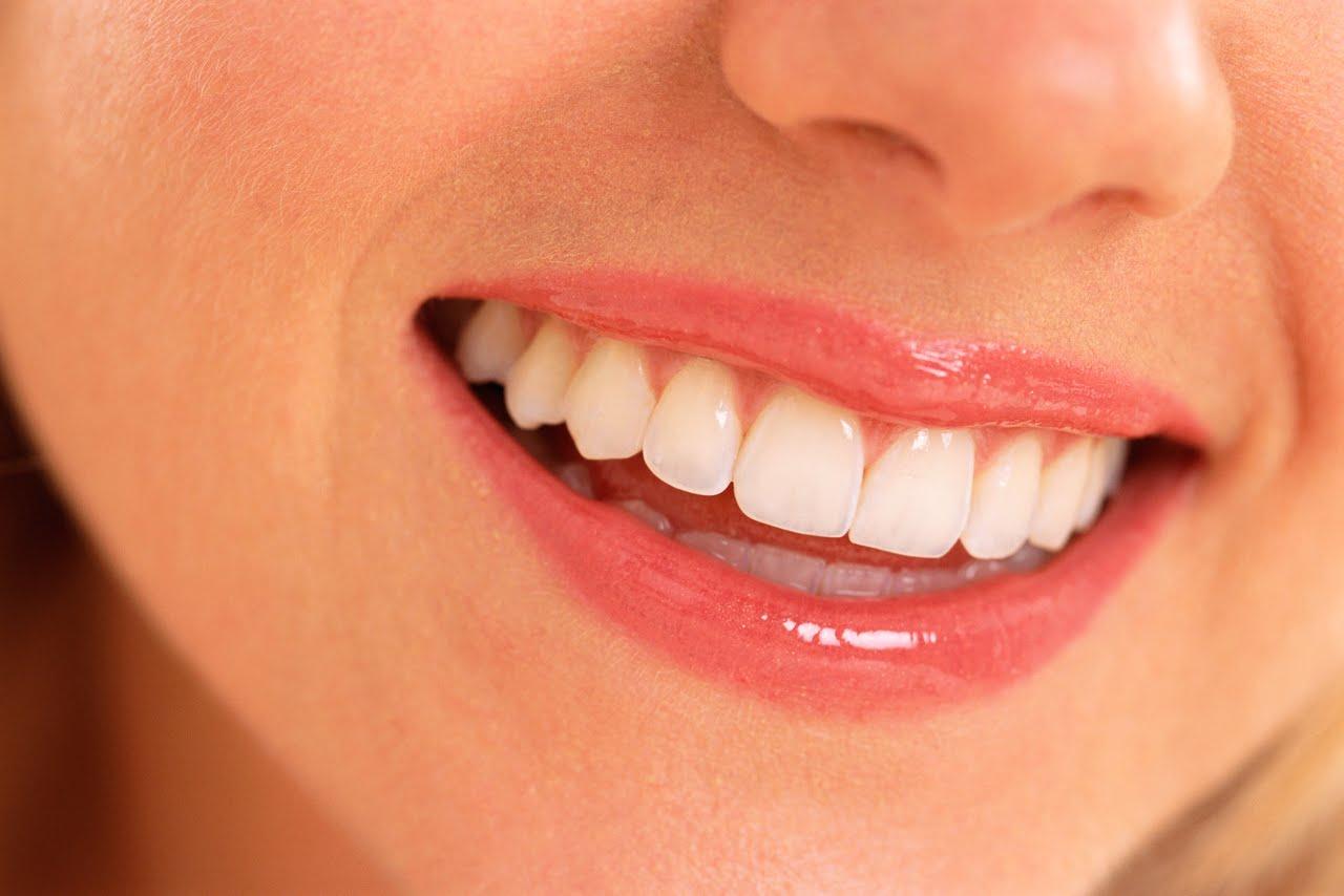 Pernah Sakit Gigi dan Bau Mulut?  Ini Penyebabnya