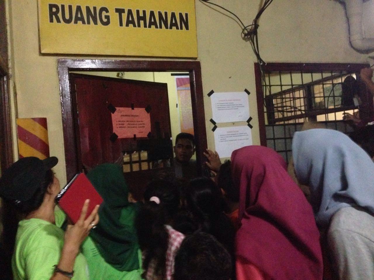 TNI Tangkap Aktivis, AMAN Akan Mengadu ke Ombudsman